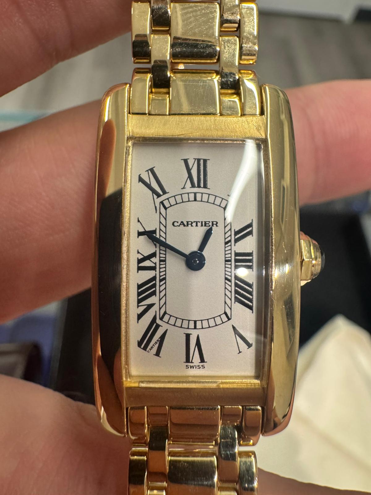 Cartier - Tank Americaine - Ladies Watch - 19.0 MM x 35.0 MM - Yellow Gold - White Dial - W26015K2