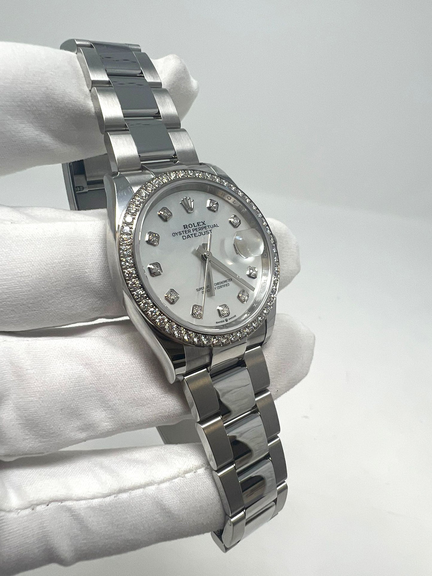 Rolex Stainless Steel And White Gold Datejust - 36 MM - Oyster Bracelet - Diamond Bezel - Mother of Pearl Diamond Dial - 126284RBR mdo