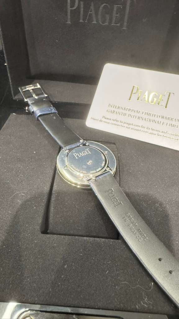 Piaget Possession - Stainless Steel 34 MM - Blue Leather Strap - Silvered Dial - G0A47090