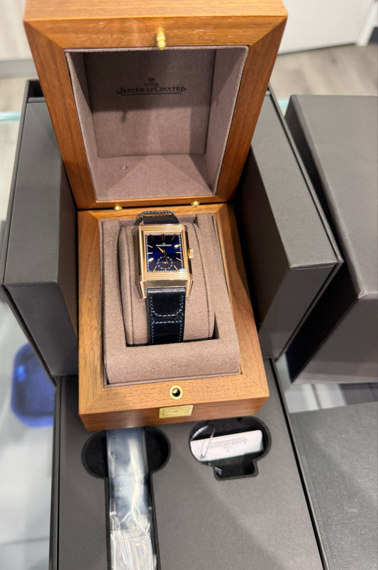JLC - Reverso Tribute Duoface Small Seconds - 47 MM x 28.3 MM - Pink Gold - Blue/Silvered Dial - Blue Strap - JLC Q3982590