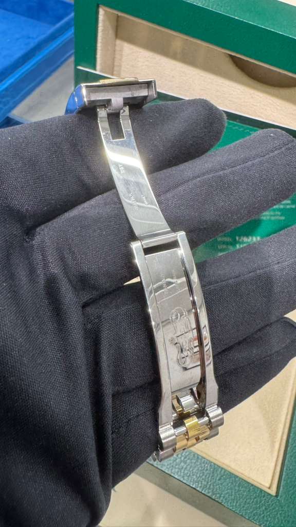 Rolex Stainless Steel And Yellow Gold Datejust - 36 MM - Jubilee Bracelet - Fluted Bezel - Champagne Diamond Dial - 126233 chdj