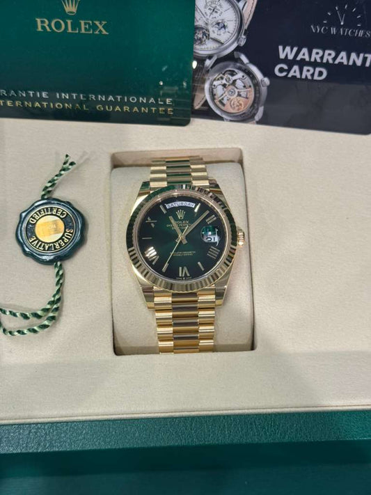 Rolex Day-Date - 40 MM - Yellow Gold - Green Dial - 228238-0069