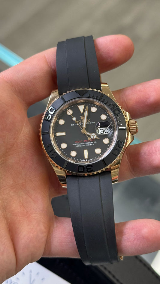 Rolex Everose Gold Yacht-Master Watch - 40 MM - Oysterflex Strap - Black Dial - 126655 bk