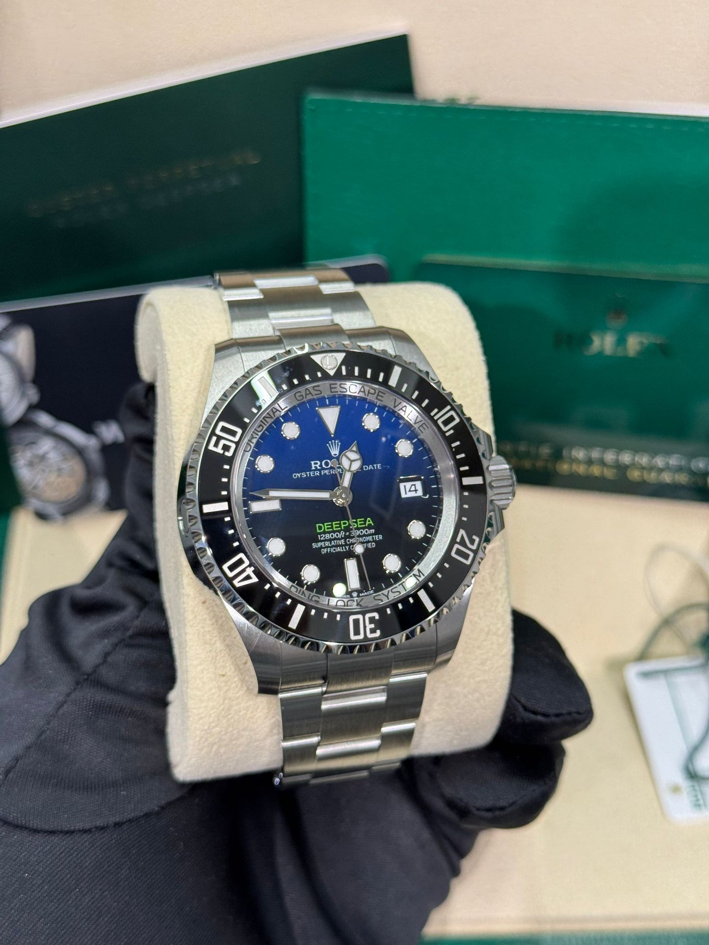 Rolex Sea-Dweller - James Cameron - 44 MM - Steel - Blue Dial - 136660 dbl