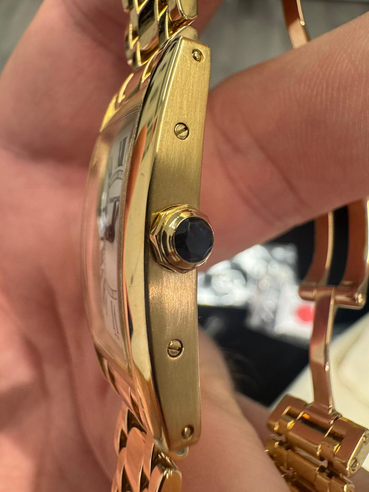 Cartier - Tank Americaine - Ladies Watch - 19.0 MM x 35.0 MM - Yellow Gold - White Dial - W26015K2