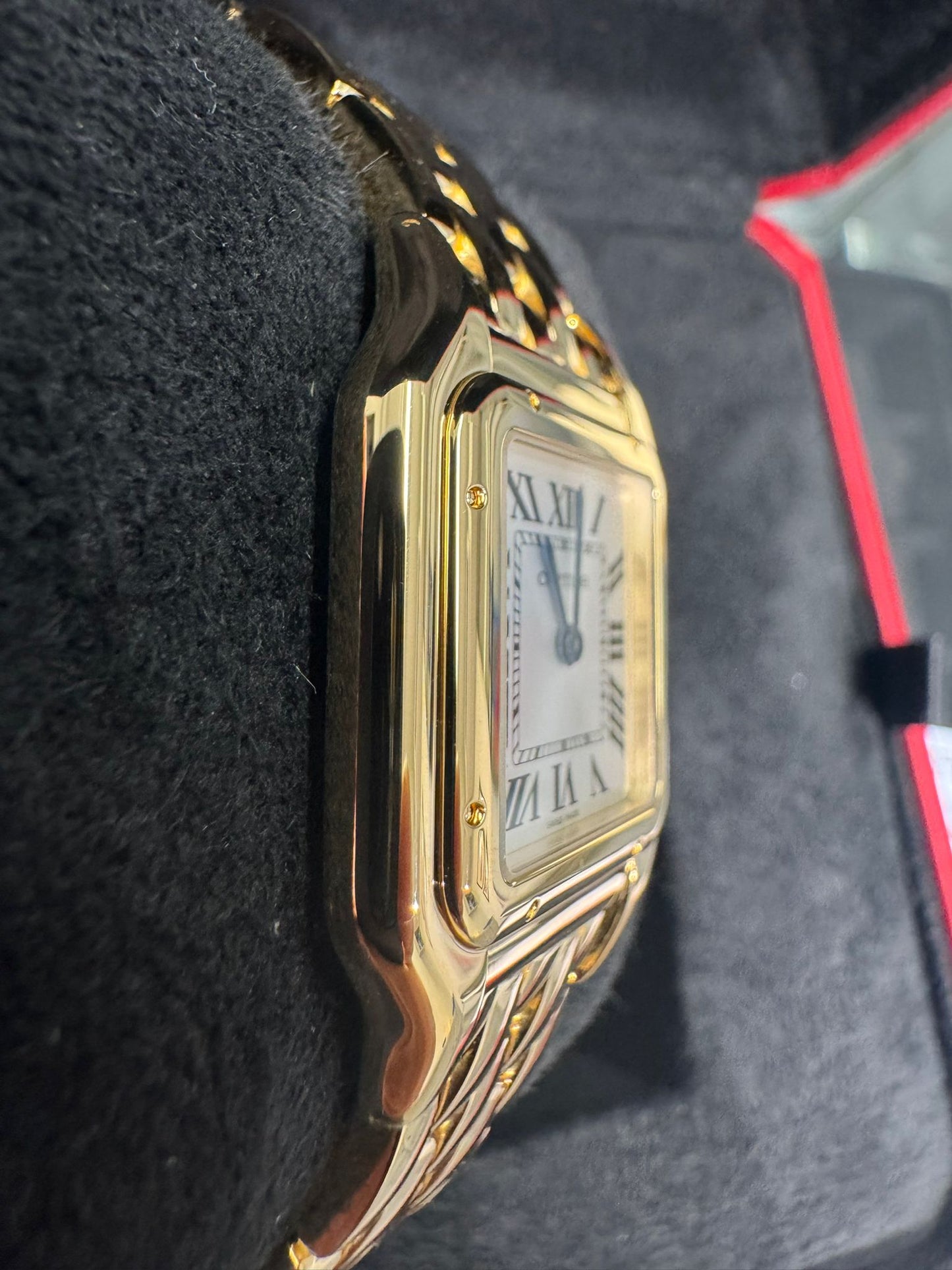 Cartier Panthére De Cartier Yellow Gold (Medium Model) 29 MM x 37 MM - Yellow Gold Bracelet - Yellow Gold Bezel - White Dial - WGPN0058