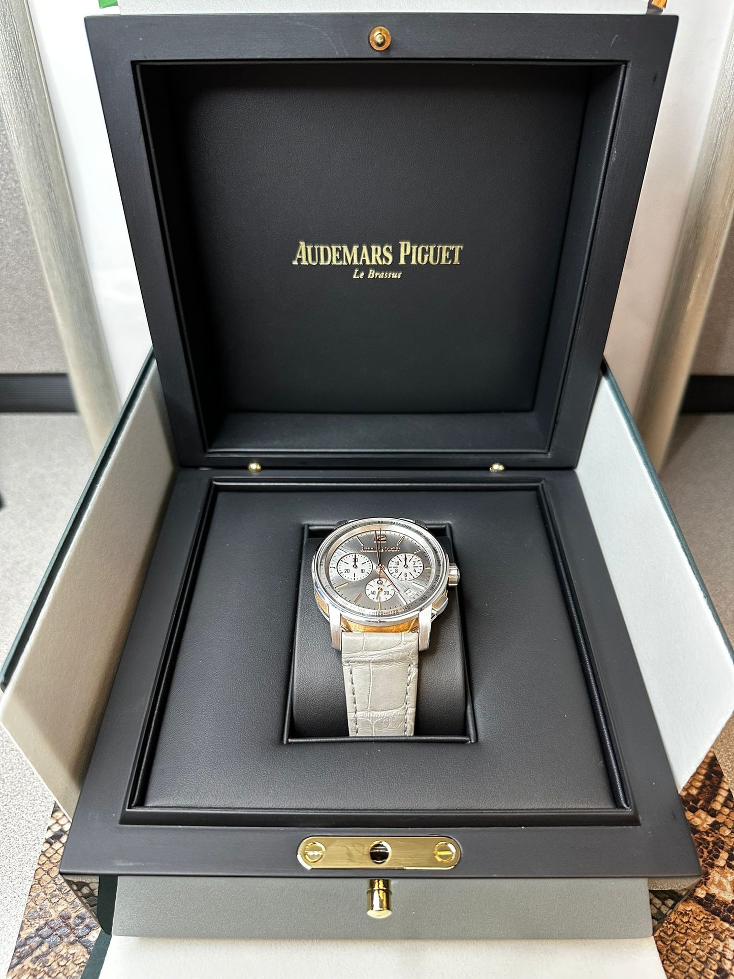 Audemars Piguet Code 11.59 Selfwinding Chronograph Pink and White Gold 41 MM - Grey Rubber Strap - Grey Lacquered Dial - 26393CR.OO.A008KB.01