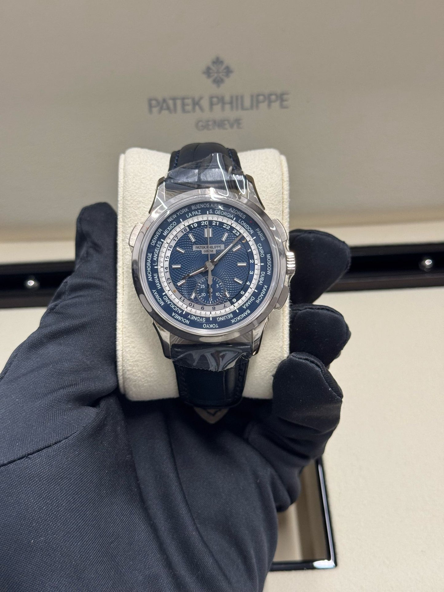 Patek Philippe Complications - Chronograph and World Time - 39.5 MM - White Gold - 5930G-010