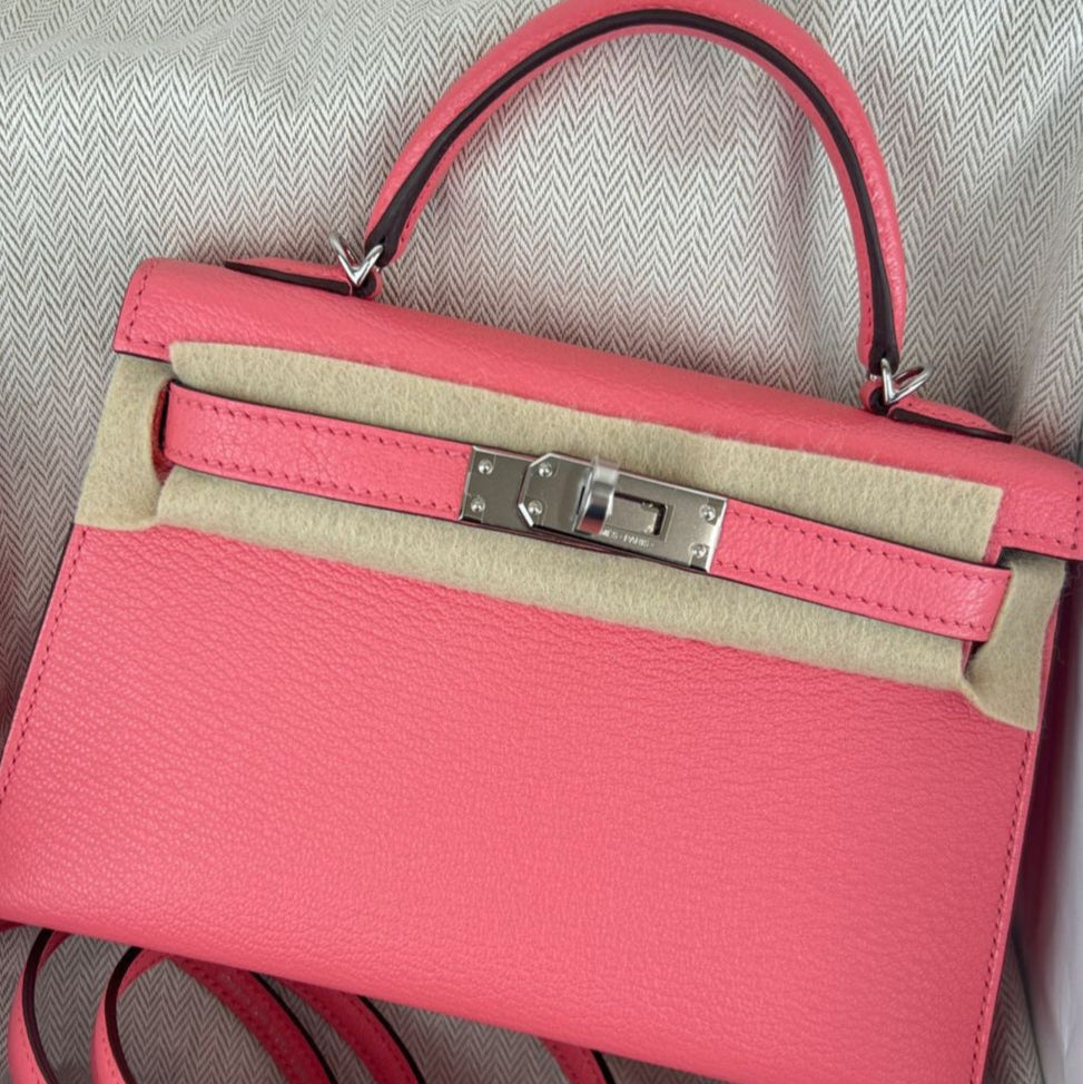 Hermès Kelly Sellier 20 - Rose D'ete Verso Chèvre Leather - Palladium Hardware - K20RDVCPHW
