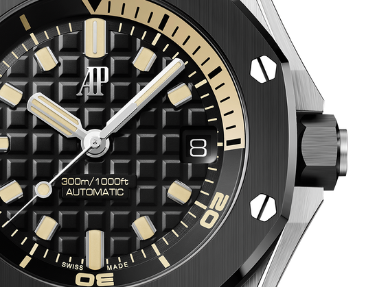 Audemars Piguet Royal Oak Offshore White Gold Diver 42 MM - Black Rubber Strap - Black Dial - 15720CN.OO.A002CA.01