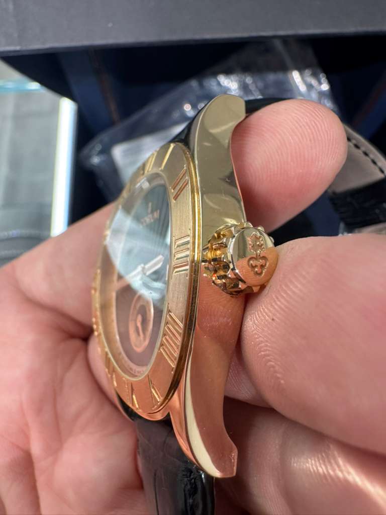 Corum Romvlvs - 41 MM Rose Gold - Black Dial - Black Leather Strap - 02.0002