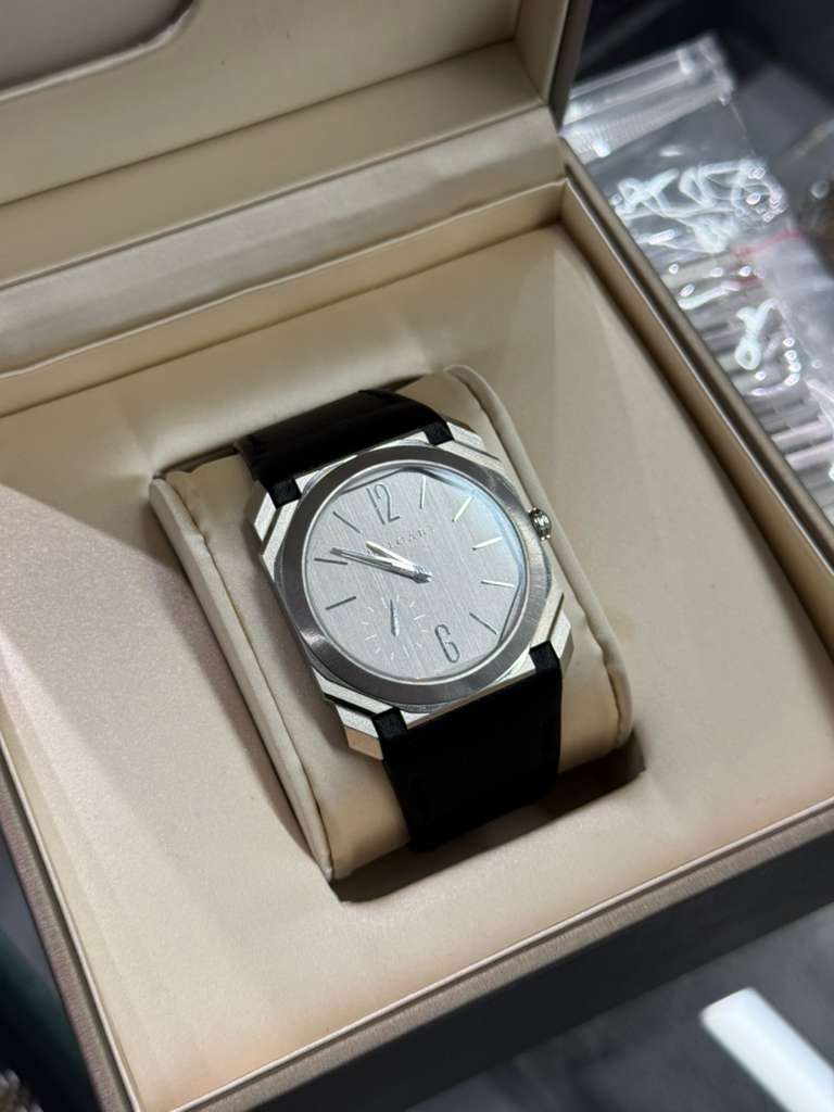 Bvlgari Octo Finissimo - 40 MM - Titanium - Silver Dial - 102711