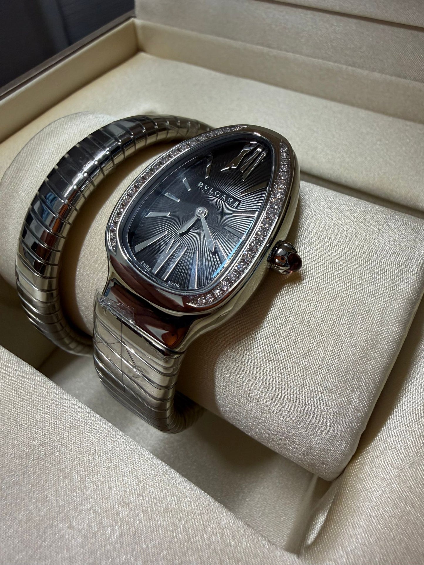 Bvlgari Serpenti Tubogas - 35 MM - Stainless Steel - Black Dial - 103524