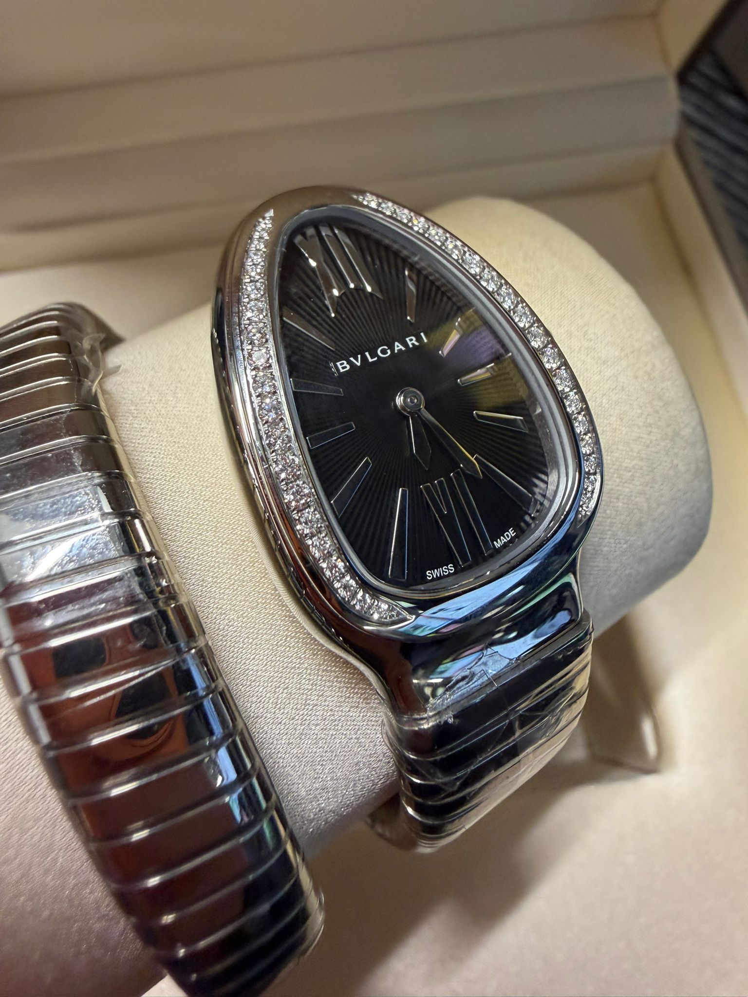 Bvlgari Serpenti Tubogas - 35 MM - Stainless Steel - Black Dial - 103524