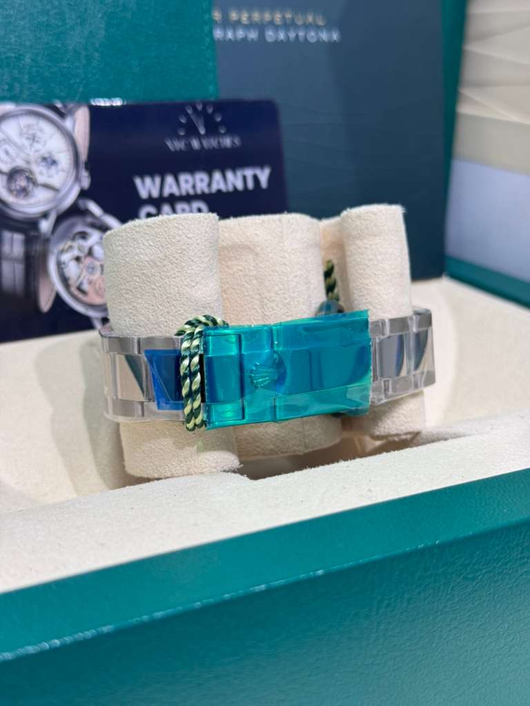 Rolex Cosmograph Daytona - 40 MM - White Gold - 116509-0071