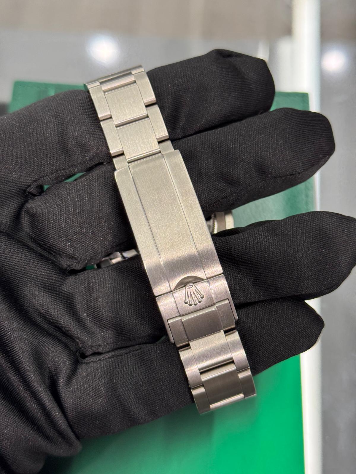 Rolex Steel Submariner Date Watch 40MM - Oyster Bracelet - Black Dial - 116610LN