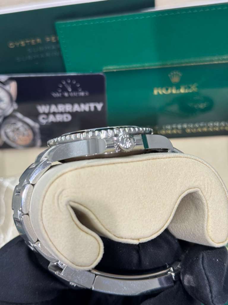 Rolex Oystersteel Submariner 41MM - Oyster Bracelet - Black No Date Dial - 124060