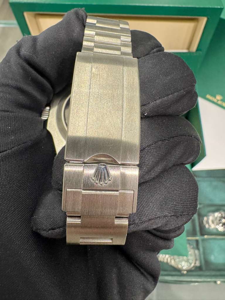 Rolex Oystersteel Submariner 41MM - Oyster Bracelet - Black No Date Dial - 124060