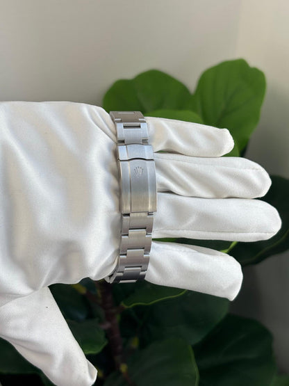 Rolex Stainless Steel Oyster Perpetual no date Watch - 41 MM - Oyster Bracelet - Green Dial - 124300-0005