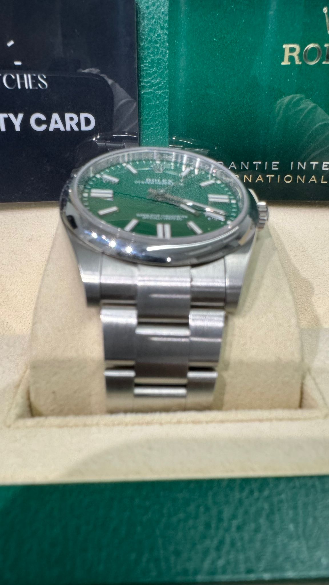 Rolex Stainless Steel Oyster Perpetual no date Watch - 41 MM - Oyster Bracelet - Green Dial - 124300 greio
