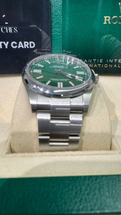 Rolex Stainless Steel Oyster Perpetual no date Watch - 41 MM - Oyster Bracelet - Green Dial - 124300-0005