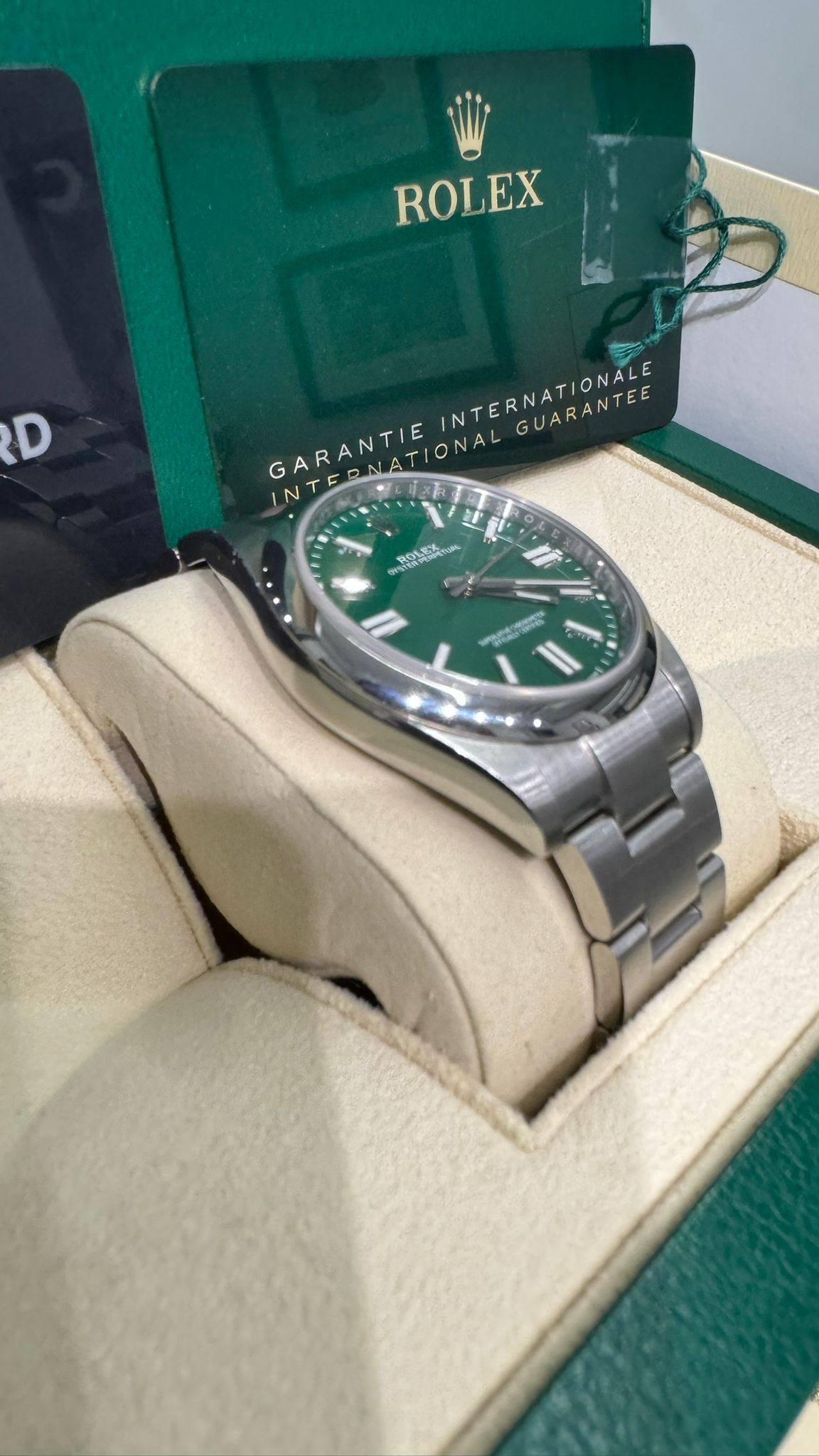 Rolex Stainless Steel Oyster Perpetual no date Watch - 41 MM - Oyster Bracelet - Green Dial - 124300 greio