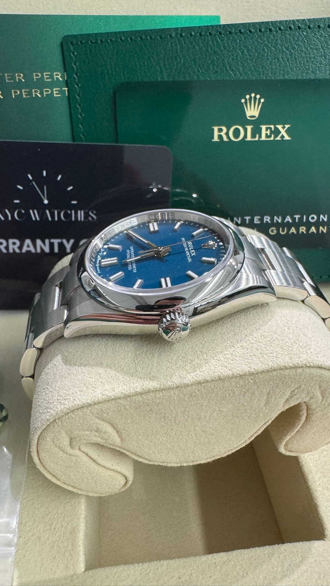 Rolex Oyster Perpetual - Stainless Steel - 36 MM - Oyster Bracelet - Med Blue Dial - 126000-0003