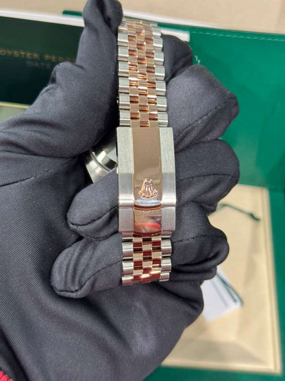 Rolex Stainless Steel And Pink Gold Datejust - 36 MM - Jubilee Bracelet - Fluted Bezel - Mother of Pearl Diamond Dial - 126231-0021
