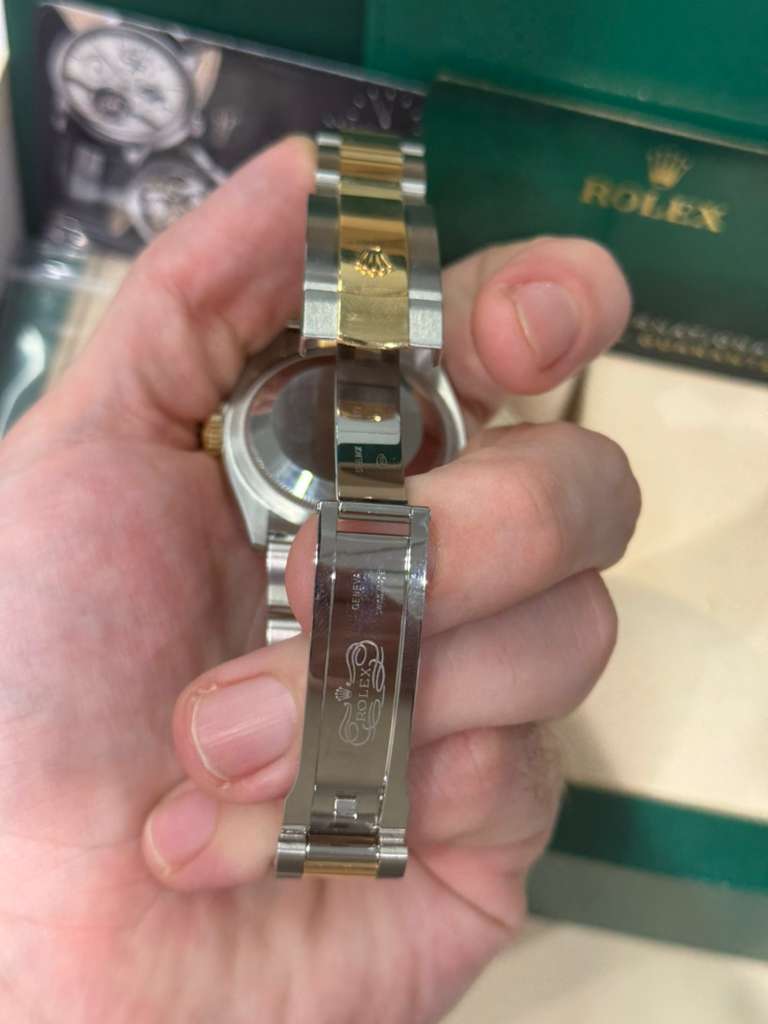 Rolex Stainless Steel And Yellow Gold Datejust - 36 MM - Oyster Bracelet - Fluted Bezel - Champagne Diamond Dial - 126233 chdo