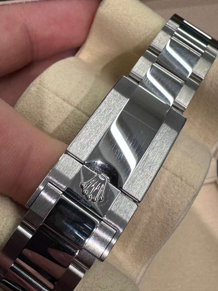 Rolex Oystersteel Cosmograph Daytona Watch - 40 MM - Oyster Bracelet - Black Cerachrom Bezel - White Index Dial - 126500ln wio