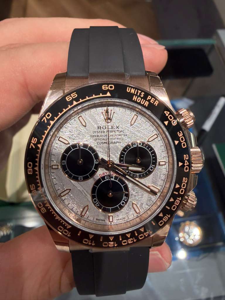Rolex Everose Gold Cosmograph Daytona Watch - 40 MM - Oysterflex Strap - Black Cerachrom Bezel - Meteorite and Black Index Dial - 126515LN-0008