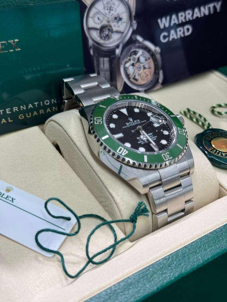 Rolex Starbucks Oystersteel Submariner 41MM - Oyster Bracelet - Black Dial - Green Dial - 126610LV