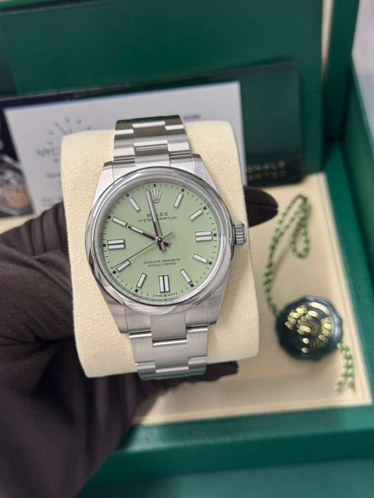Rolex Oyster Perpetual - Stainless Steel - 41 MM - Oyster Bracelet - Pistachio Dial - Domed Bezel - 134300-0006
