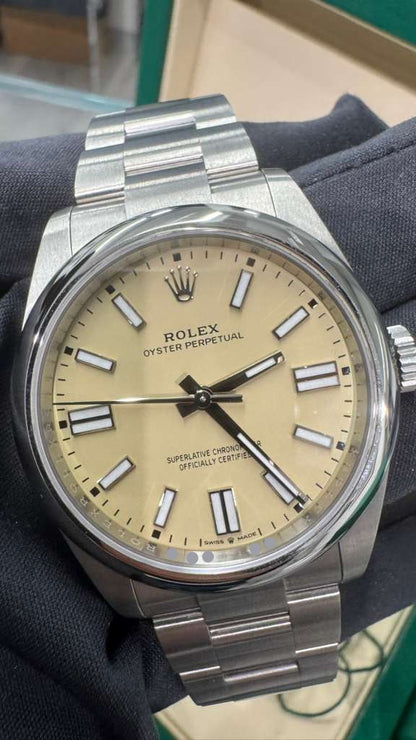 Rolex Oyster Perpetual - Stainless Steel - 41 MM - Oyster Bracelet - Beige Dial - Domed Bezel - 134300-0007