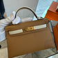 Hermès Kelly Sellier 20 HSS - Biscuit Craie - Epsom - Gold Hardware - KS20BCEGHW