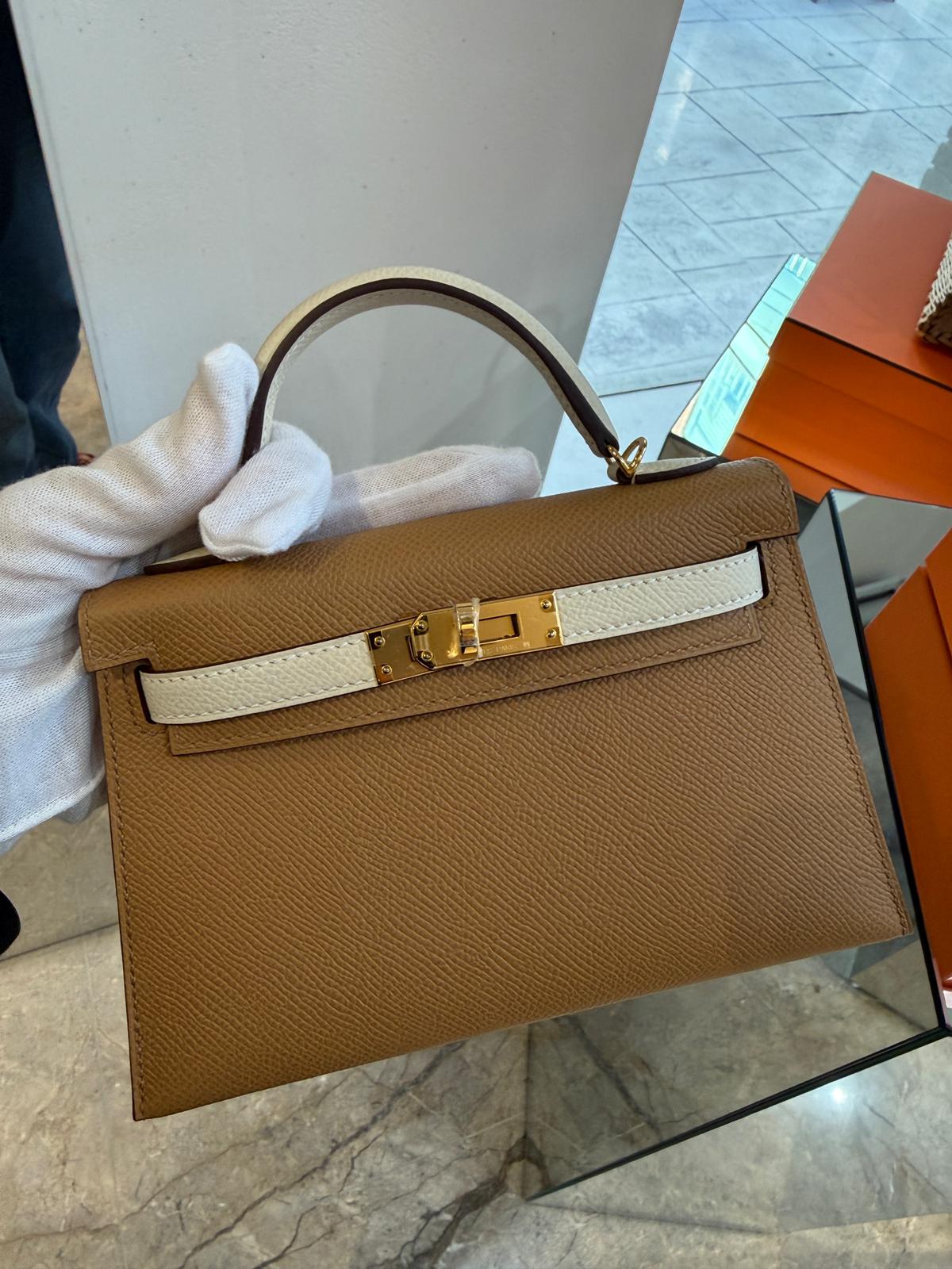 Hermès Kelly Sellier 20 HSS - Biscuit Craie - Epsom - Gold Hardware - KS20BCEGHW
