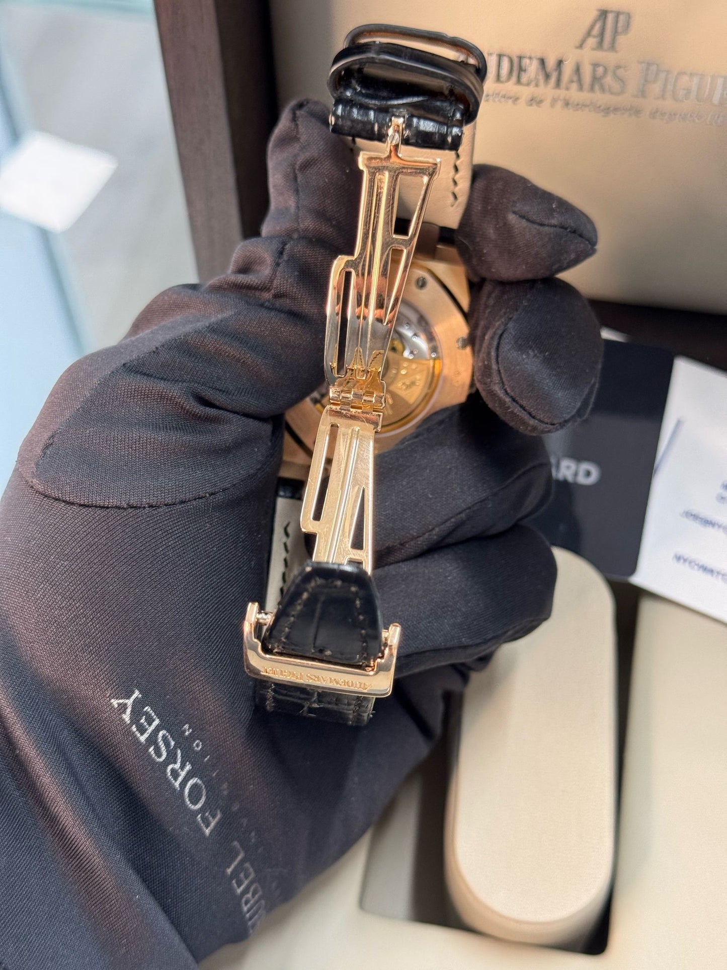 Audemars Piguet - Royal Oak - 39 MM - Rose Gold - 15300OR.OO.D002CR.01