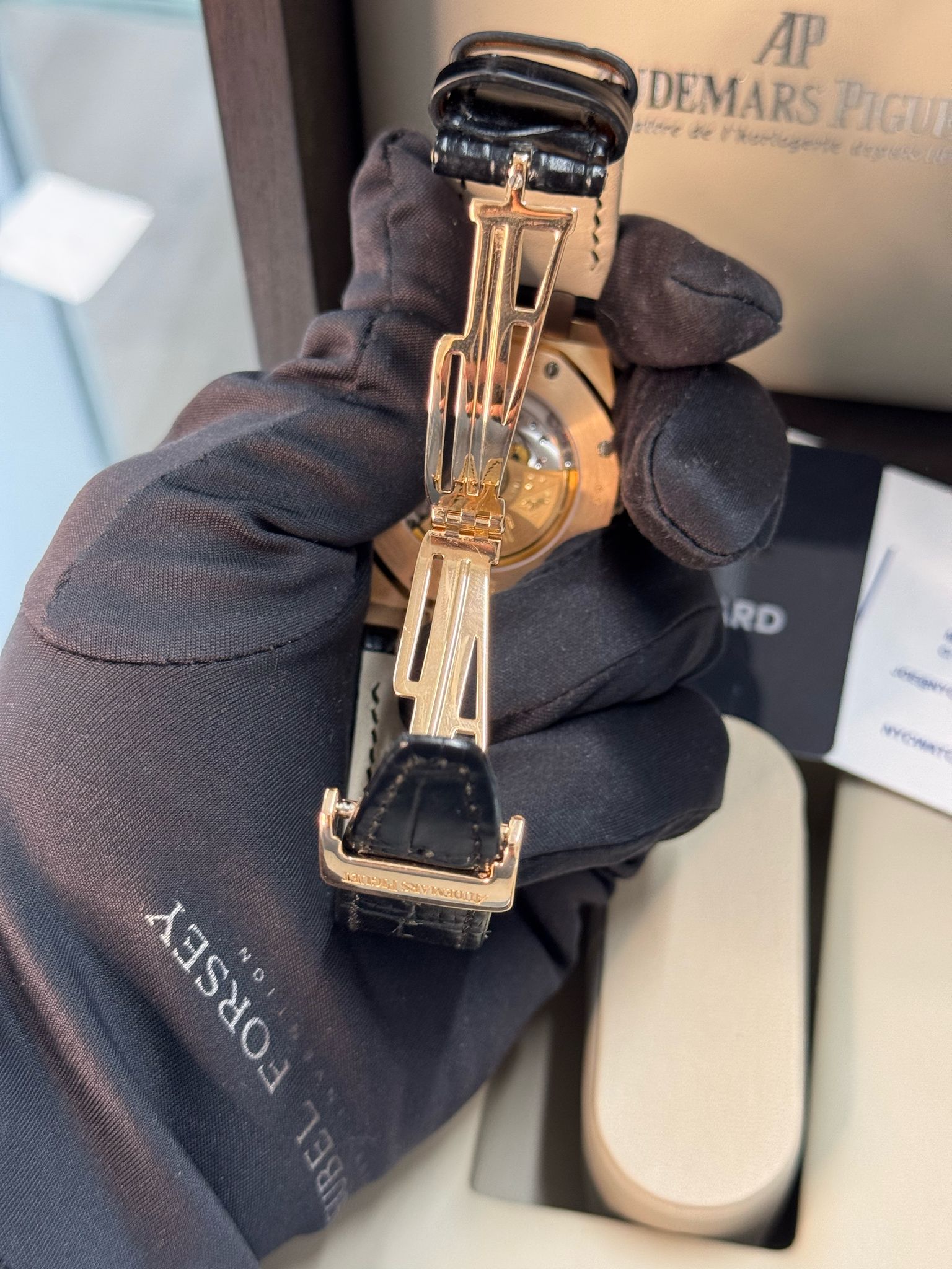 Audemars Piguet - Royal Oak - 39 MM - Rose Gold - 15300OR.OO.D002CR.01