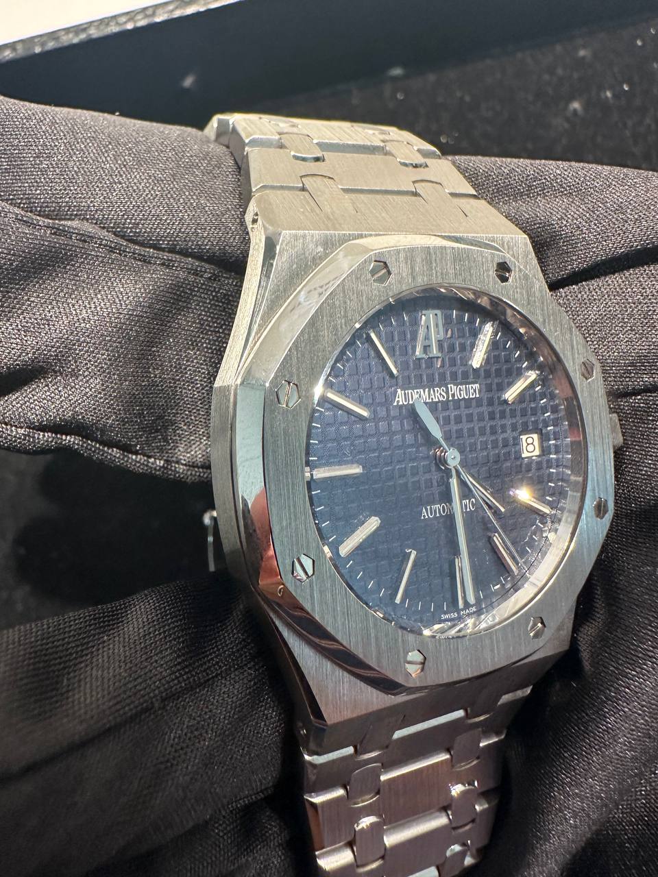 Audemars Piguet - Royal Oak - 39 MM - Steel - 15300ST.OO.1220ST.02