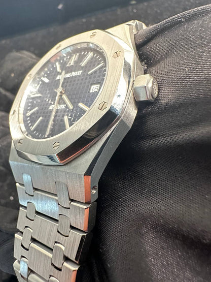 Audemars Piguet - Royal Oak - 39 MM - Steel - 15300ST.OO.1220ST.02