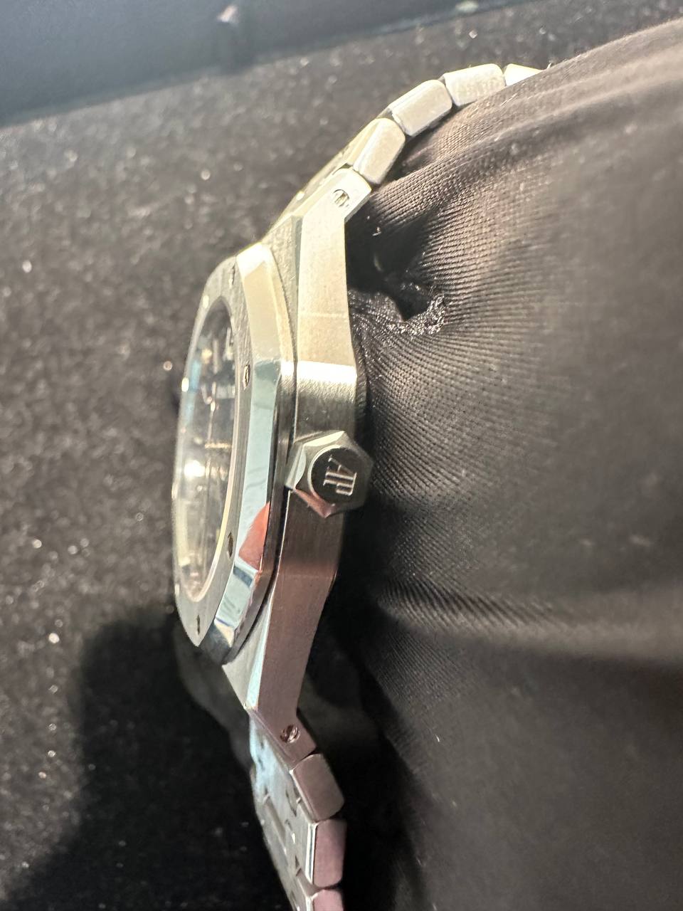 Audemars Piguet - Royal Oak - 39 MM - Steel - 15300ST.OO.1220ST.02