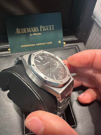 Audemars Piguet - Royal Oak - 41 MM - Steel - 15400ST.OO.1220ST.04