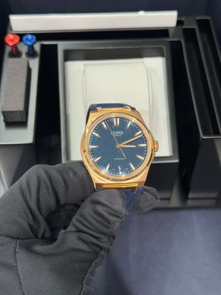 Czapek Antarctique Mount Erebus - Limited Edition - 40.5 MM - Rose Gold - Blue Dial - Rubber Bracelet - 1544-FG