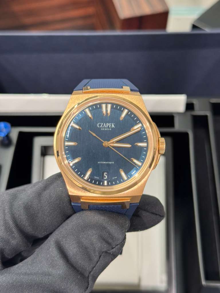 Czapek Antarctique Mount Erebus - Limited Edition - 40.5 MM - Rose Gold - Blue Dial - Rubber Bracelet - 1544-FG