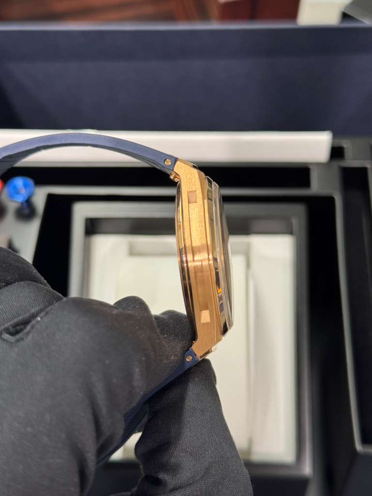 Czapek Antarctique Mount Erebus - Limited Edition - 40.5 MM - Rose Gold - Blue Dial - Rubber Bracelet - 1544-FG