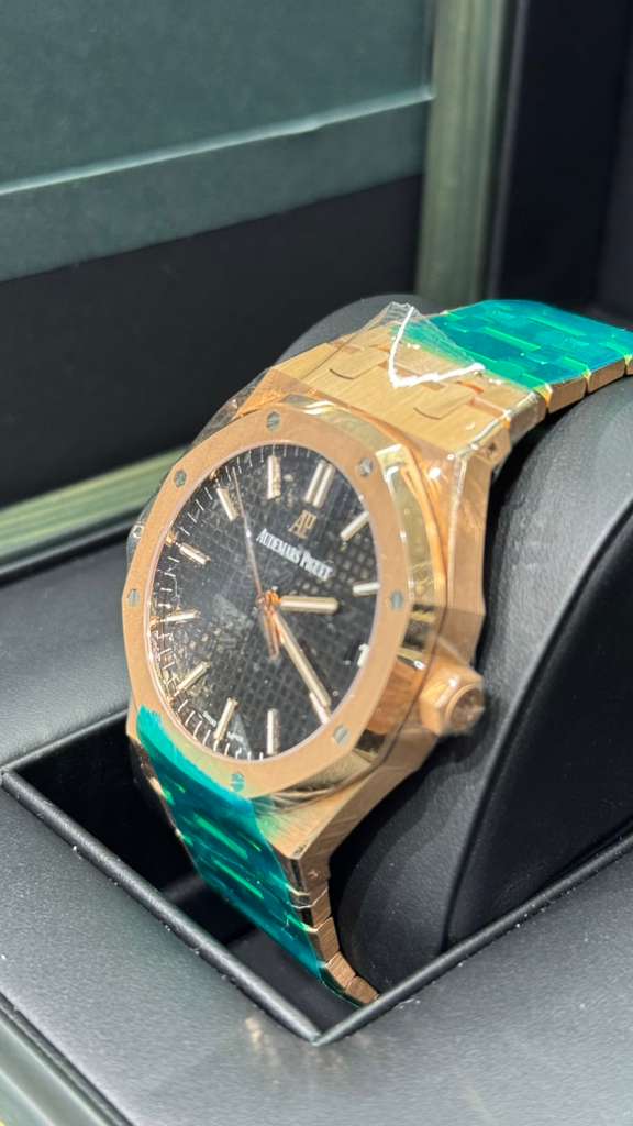 Audemars Piguet - Royal Oak - 41 MM - Rose Gold - 15500OR.OO.1220OR.01