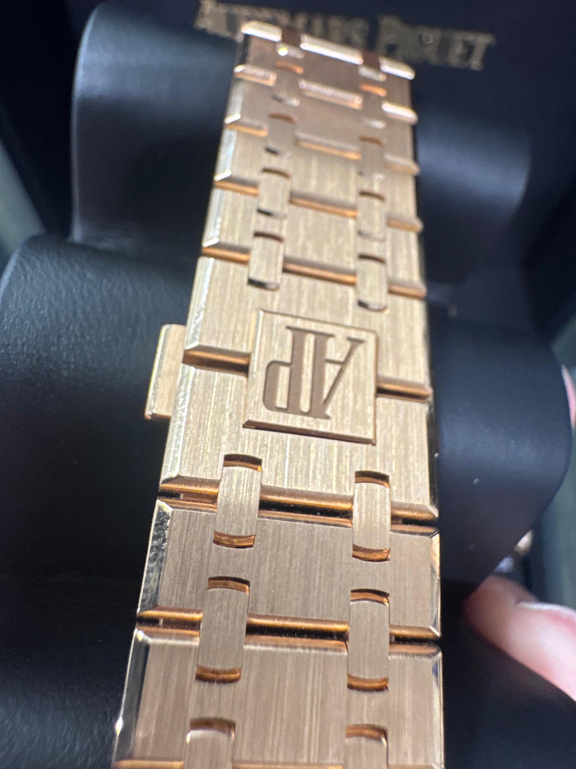 Audemars Piguet - Royal Oak - 41 MM - Rose Gold - 15500OR.OO.1220OR.01