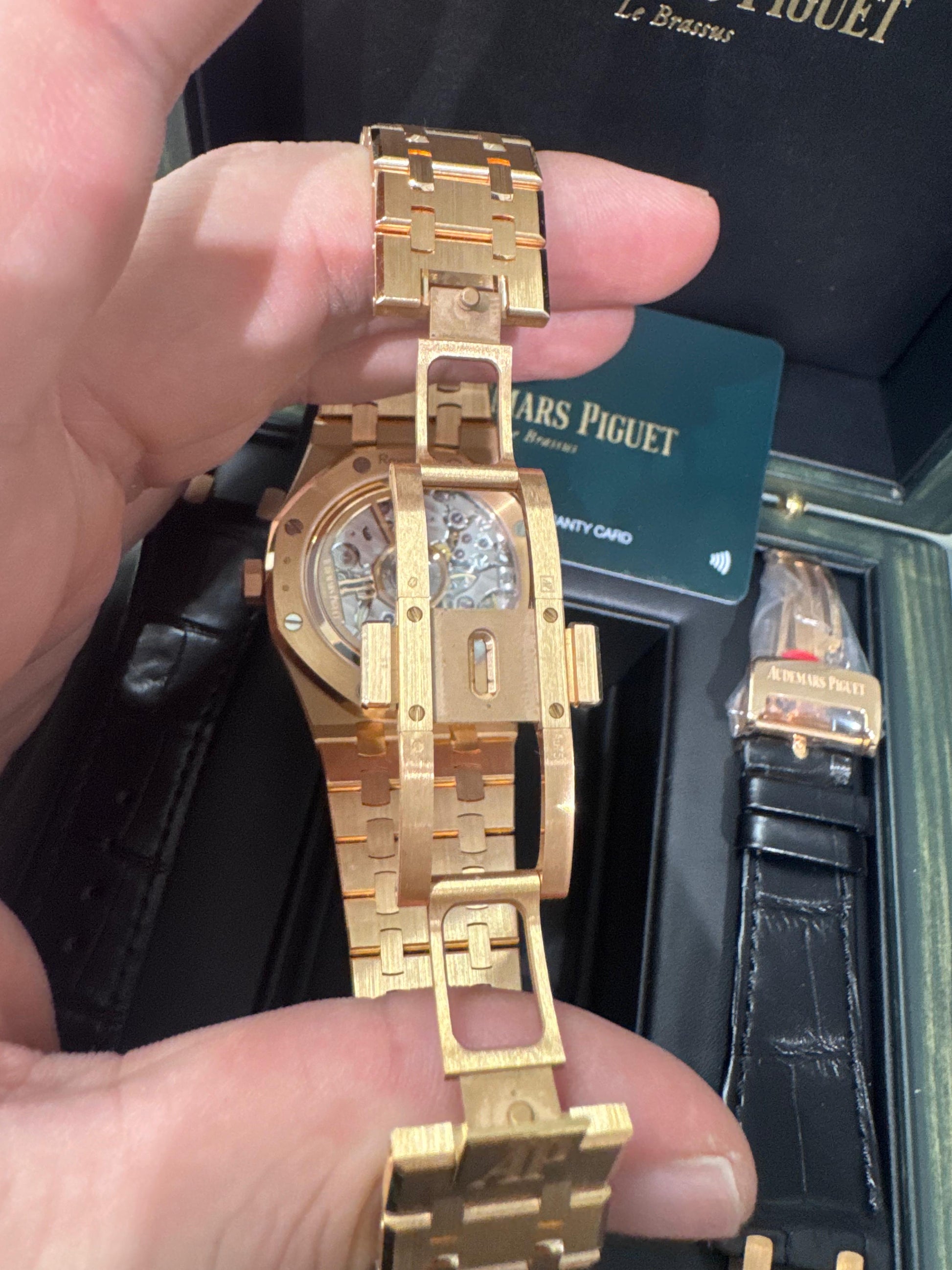 Audemars Piguet - Royal Oak - 41 MM - Rose Gold - 15500OR.OO.1220OR.01