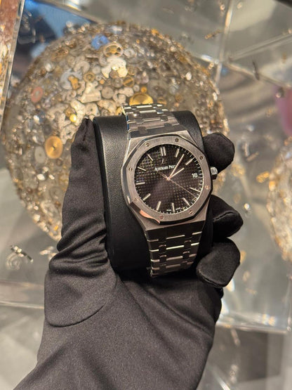 Audemars Piguet - Royal Oak - 41 MM - Steel- 15500ST.OO.1220ST.03