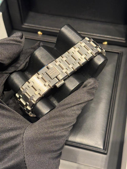 Audemars Piguet - Royal Oak - 41 MM - Steel- 15500ST.OO.1220ST.03